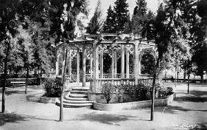 AFFREVILLE LE JARDIN PUBLIC
